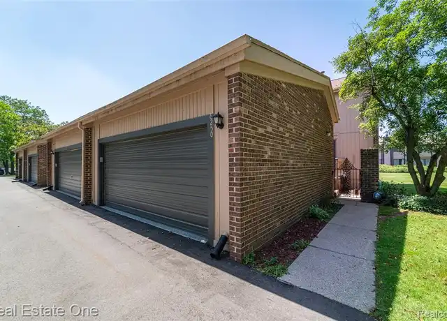 Property at 6250 Potomac Cir Unit 27, West Bloomfield Township, MI, 48322, 2 beds, 3.5 baths, [object Object]
