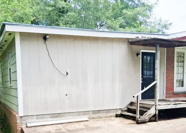 Property at 839 Alexandria Rd SW, Jacksonville, AL, 36265, 2 beds, 1 bath, [object Object]