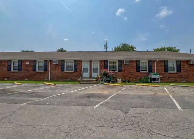 Property at 707 Power St Unit B, Clarksville, TN, 37042, 2 beds, 1 bath, [object Object]