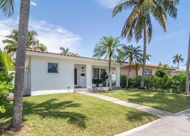 Property at 1439 Hollywood Blvd, Hollywood, FL, 33020, 2 beds, 2 baths, [object Object]