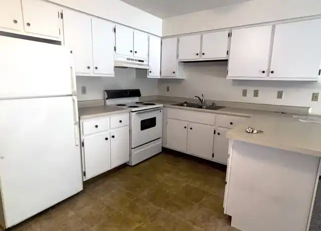 Property at 1601 Freedom Rd Unit 2, Little Chute, WI, 54140, 2 beds, 1 bath, [object Object]