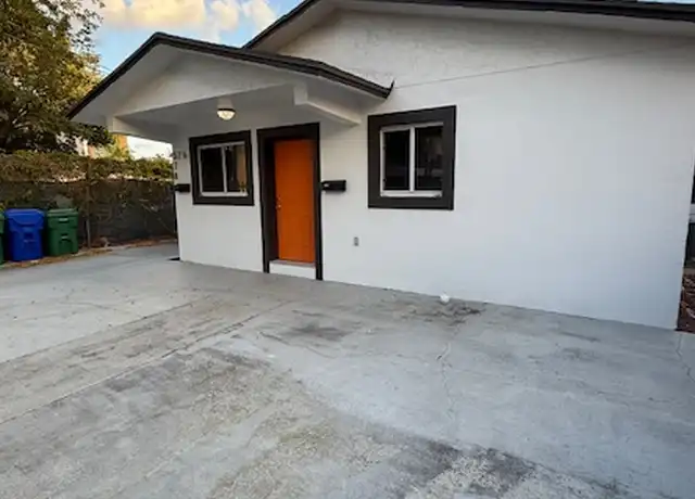 Property at 576 NE 70th St Unit 576, Miami, FL, 33138, 2 beds, 1 bath, [object Object]