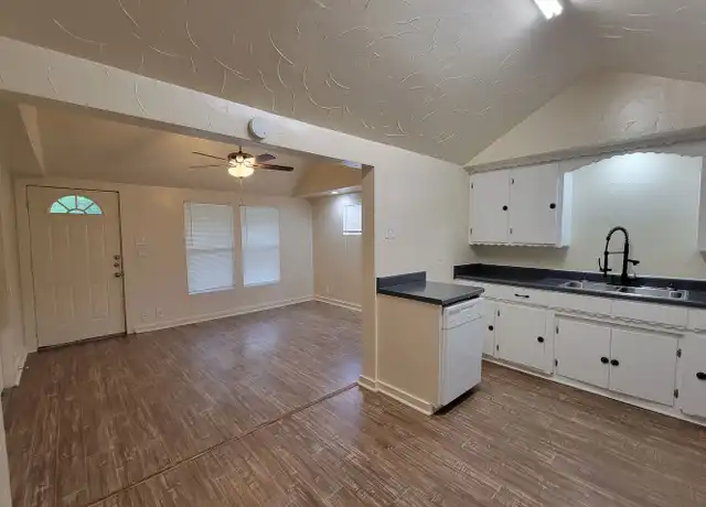Property at 1814 Hunt St Unit 1812 Ash, Commerce, TX, 75428, 2 beds, 1 bath, [object Object]