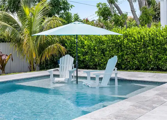 Property at 682 95th Ave N, Naples, FL, 34108, 3 beds, 2 baths, [object Object]