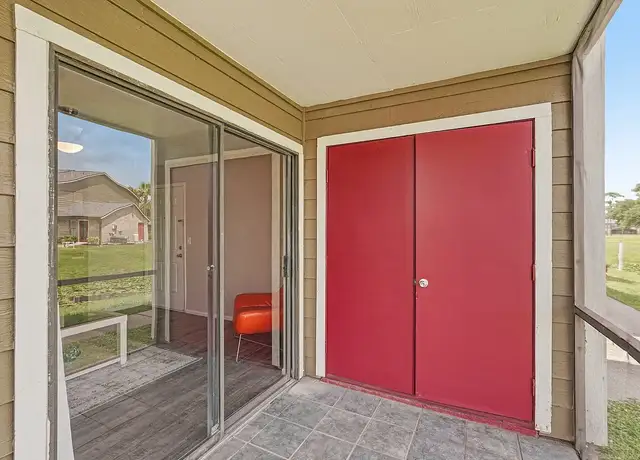 Photo of 1001 Center Rd, Venice, FL 34292