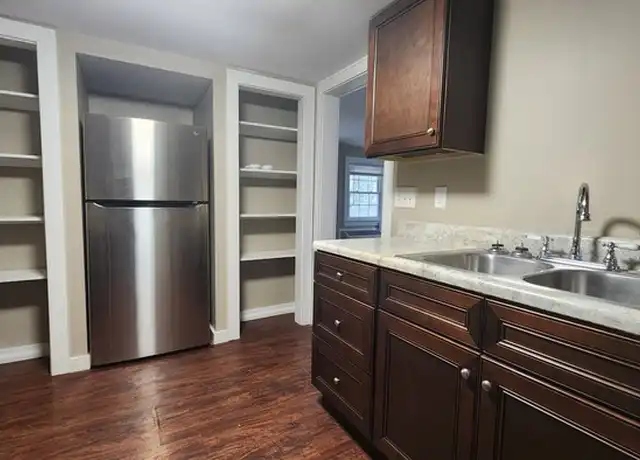Property at 1112 Spring St, Johnson City, TN, 37604, 2 beds, 1 bath, [object Object]