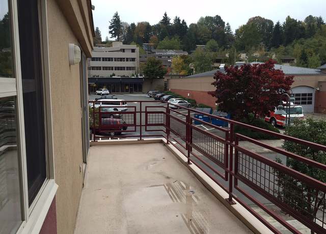 Photo of 3011 78th Ave SE, Mercer Island, WA 98040