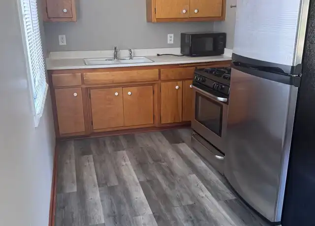 Property at 2025 W Warnimont Ave Unit 1, Milwaukee, WI, 53221, 2 beds, 1 bath, [object Object]