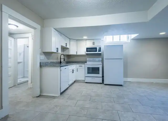 Property at 3205 Poppleton Ave Unit 14, Omaha, NE, 68105, 2 beds, 1 bath, [object Object]