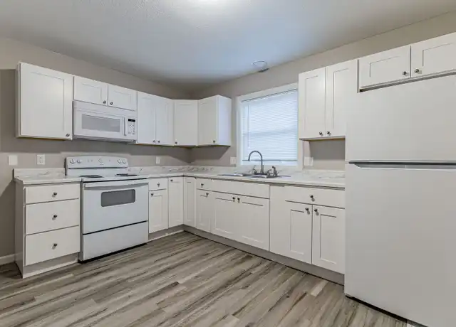 Property at 1603 Kings Way Unit A, Champaign, IL, 61821, 2 beds, 1 bath, [object Object]