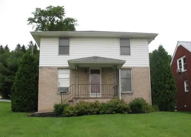 Property at 686 W Main St Apt 2, Somerset, PA, 15501, 2 beds, 1 bath, [object Object]