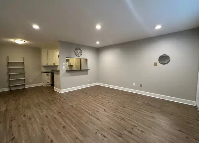 Property at 2250 Bering Dr #3, Houston, TX, 77057, 1 bed, 1 bath, [object Object]