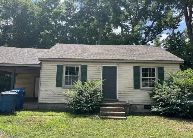 Property at 309 N Tipton St, Covington, TN, 38019, 2 beds, 1 bath, [object Object]