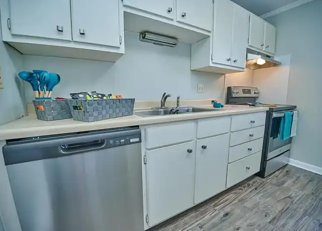 Property at Seven Oaks Apartments - 1227 Van Voorhis Rd, Morgantown, WV, 26505, 2 beds, 1 bath, [object Object]