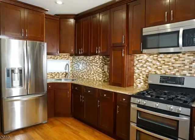 Property at 247 Mount Prospect Ave, Newark, NJ, 07104, 5 beds, 2 baths, [object Object]