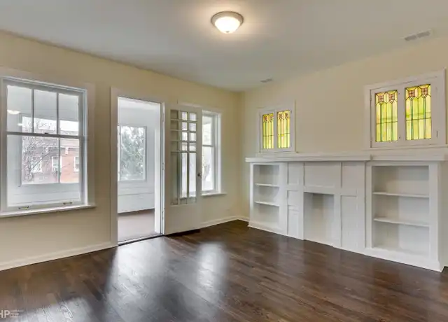 Property at 2655 W Leland Ave Unit 2, Chicago, IL, 60625, 3 beds, 1 bath, [object Object]