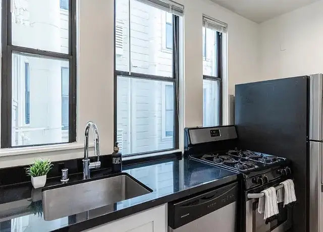 Photo of 3201 Washington St, San Francisco, CA 94115