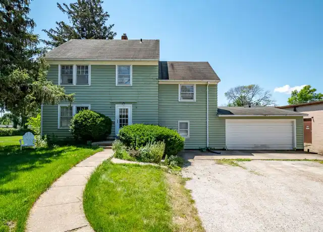 Property at 904 5th St Unit 904, Coralville, IA, 52241, 4 beds, 1.5 baths, [object Object]