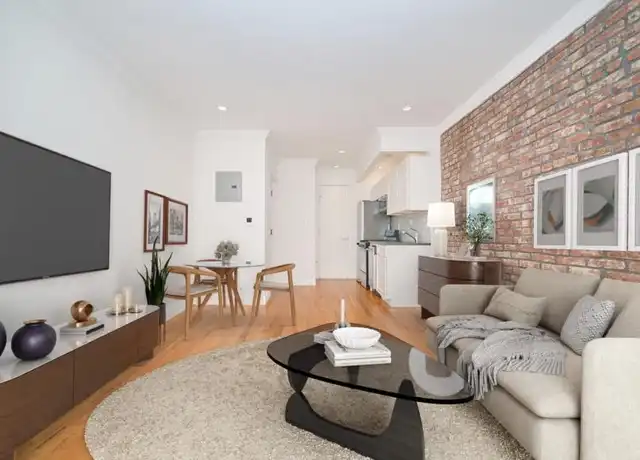 Property at 310 E 83rd St, New York, NY, 10028, 1 bed, 1 bath, [object Object]