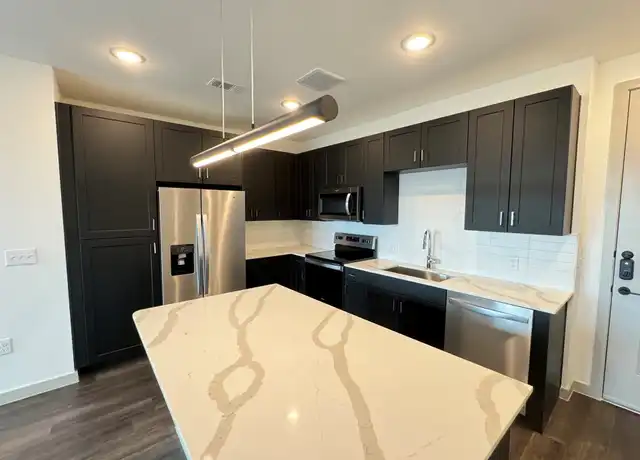 Property at 91 Jensen Dr Unit B12, Houston, TX, 77020, 2 beds, 2 baths, [object Object]