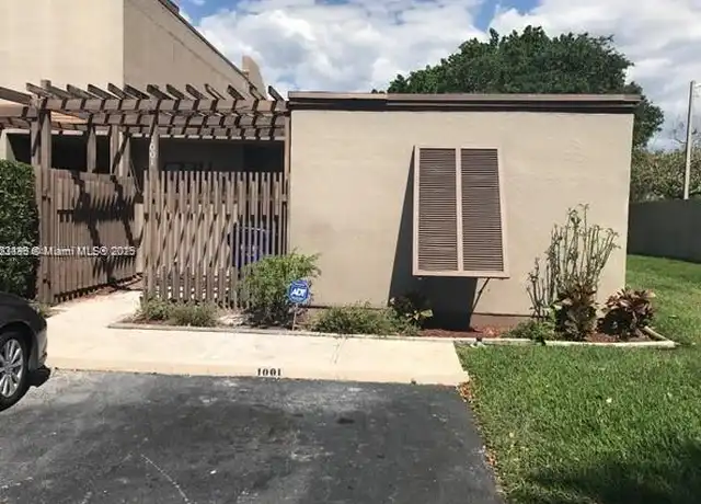 Property at 1001 NW 124th Ave #1001, Pembroke Pines, FL, 33026, 3 beds, 2 baths, [object Object]