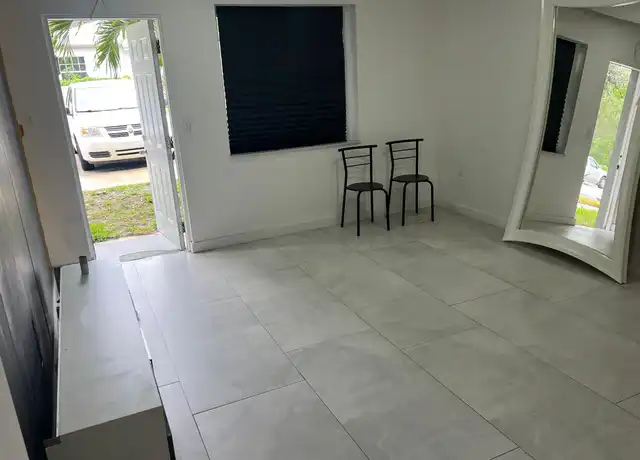 Property at 2201 Greene St Unit 2, Hollywood, FL, 33020, 2 beds, 1 bath, [object Object]