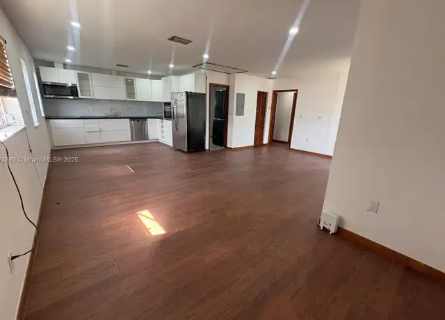 Property at 3289 SW 25th St Unit 2, Miami, FL, 33133, 2 beds, 2 baths, [object Object]