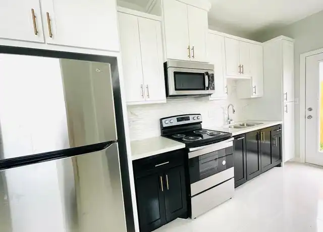 Property at 204 W Saint Helena Ave Unit 2, Edinburg, TX, 78541, 2 beds, 2 baths, [object Object]