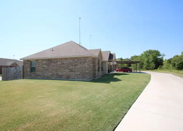 Property at 137 Sunburst Ct Unit 137, Weatherford, TX, 76087, 3 beds, 2 baths, [object Object]