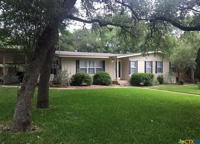 Property at 890 Laurel Ln, New Braunfels, TX, 78130, 4 beds, 2 baths, [object Object]
