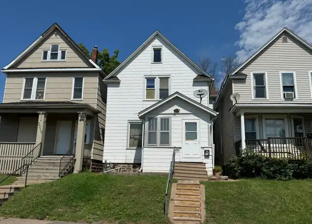 Property at 3017 Restormel St Apt 2, Duluth, MN, 55806, 2 beds, 1 bath, [object Object]