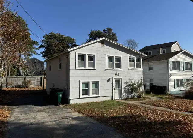Property at 157 Hills Beach Rd Unit B, Biddeford, ME, 04005, 1 bed, 1 bath, [object Object]