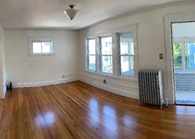 Property at 17 Laurel Ter Unit 2, Somerville, MA, 02143, 2 beds, 1 bath, [object Object]
