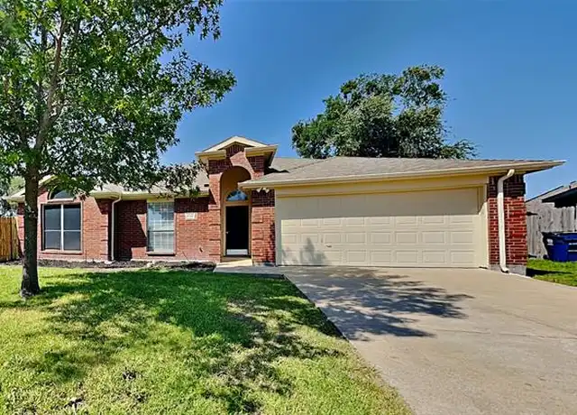 Property at 600 Mustang Ct, Little Elm, TX, 75068, 4 beds, 2 baths, [object Object]