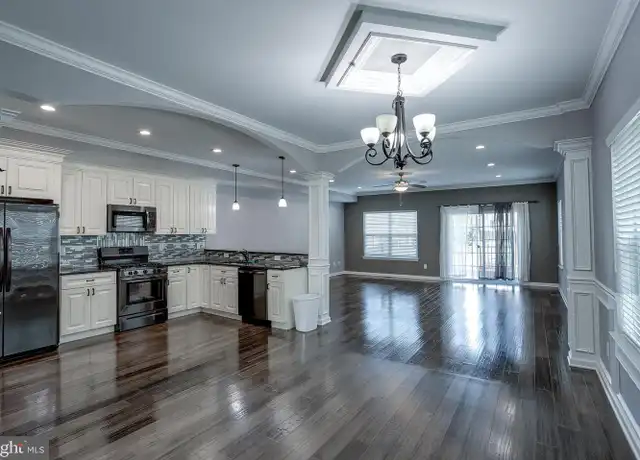 Property at 533 Maple St, Bristol, PA, 19007, 3 beds, 2.5 baths, [object Object]