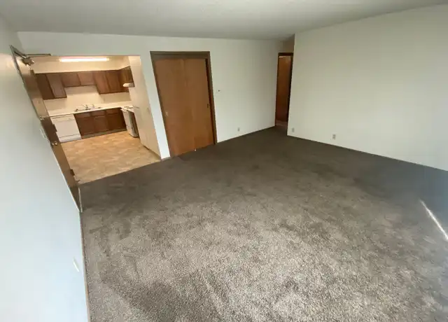 Property at 1133 G St Unit 8, Lincoln, NE, 68508, 1 bed, 1 bath, [object Object]