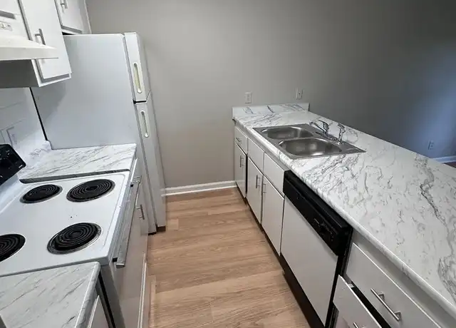Property at 30 University Pl Unit B, Statesboro, GA, 30458, 3 beds, 2 baths, [object Object]