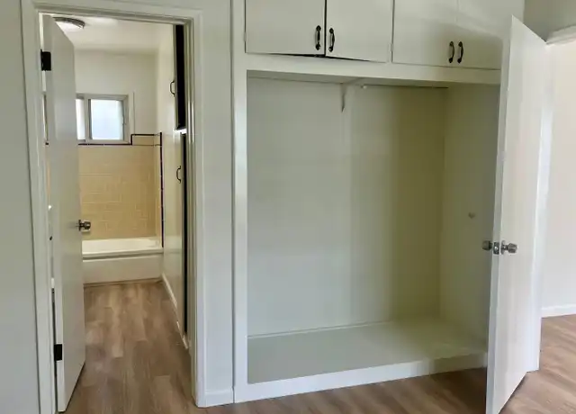 Property at 105 W Sycamore Ave, El Segundo, CA, 90245, 1 bed, 1 bath, [object Object]