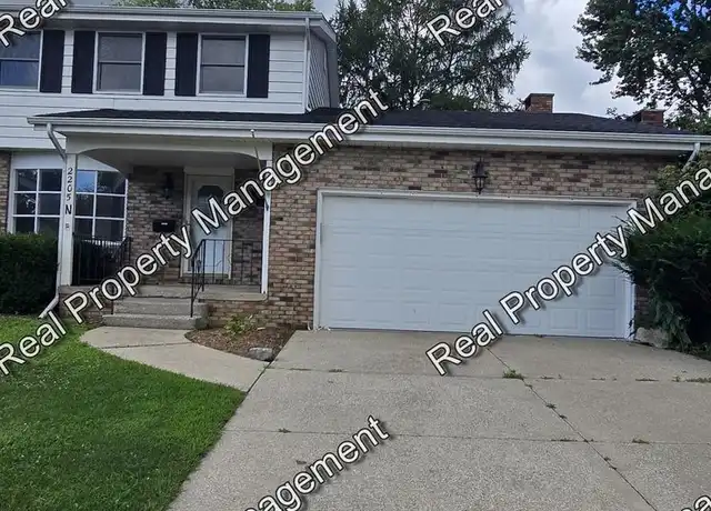 Property at 2205 Dixon Dr, Valparaiso, IN, 46383, 2 beds, 1.5 baths, [object Object]