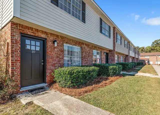 Property at Summerville Apartments - 703 E 3rd North St, Summerville, SC, 29485, 1-2 bed, 1-1.5 bath, [object Object]
