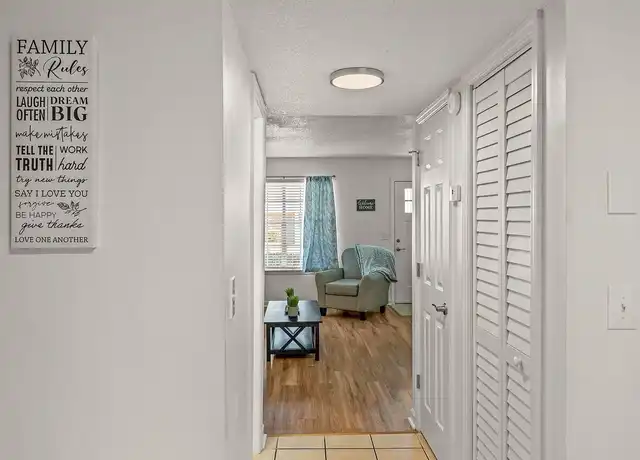 Property at Summerville Apartments - 703 E 3rd North St, Summerville, SC, 29485, 1 bed, 1 bath, [object Object]