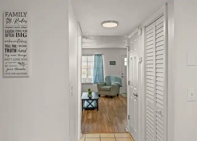 Property at Summerville Apartments - 703 E 3rd North St, Summerville, SC, 29485, 1-2 bed, 1-1.5 bath, [object Object]