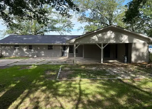 Property at 1405 Lawndale Dr, Tupelo, MS, 38801, 4 beds, 2 baths, [object Object]