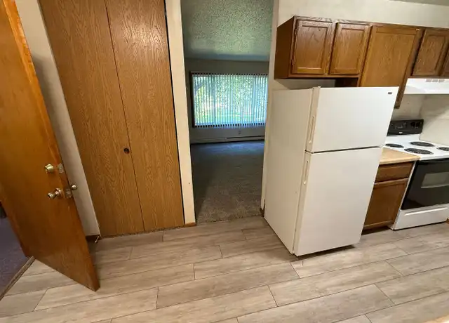 Property at 408 5th Ave E Unit 408-208, West Fargo, ND, 58078, 2 beds, 1 bath, [object Object]