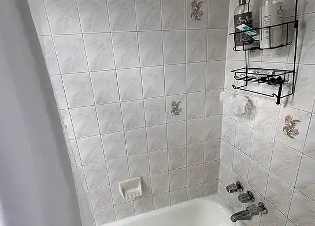Property at 513 E 81st St, New York, NY, 10028, 1 bed, 1 bath, [object Object]