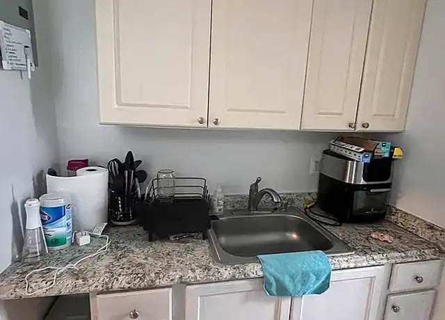 Property at 513 E 81st St, New York, NY, 10028, 1 bed, 1 bath, [object Object]