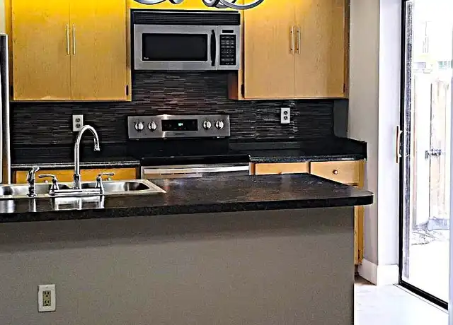 Property at 6221 62nd Way, West Palm Beach, FL, 33409, 2 beds, 2.5 baths, [object Object]
