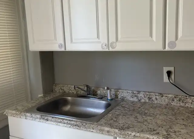 Property at 1008 Keystone Rd Unit 1, Chester, PA, 19013, 2 beds, 1 bath, [object Object]