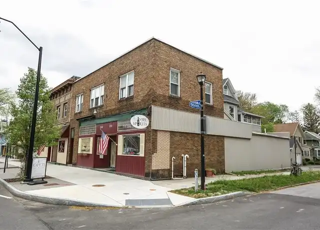 Property at 266 Winton Rd Unit 1, Rochester, NY, 14610, 1 bed, 1 bath, [object Object]