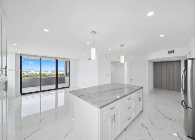 Property at 1330 West Ave #1713, Miami Beach, FL, 33139, 2 beds, 2 baths, [object Object]